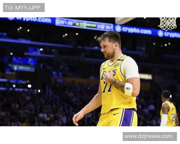 湖人主帅拉泽尔称詹姆斯身体恢复良好,预计很快将重返球场! 湖人主帅拉泽尔称詹姆斯身体恢复良好,预计很快将重返球场!